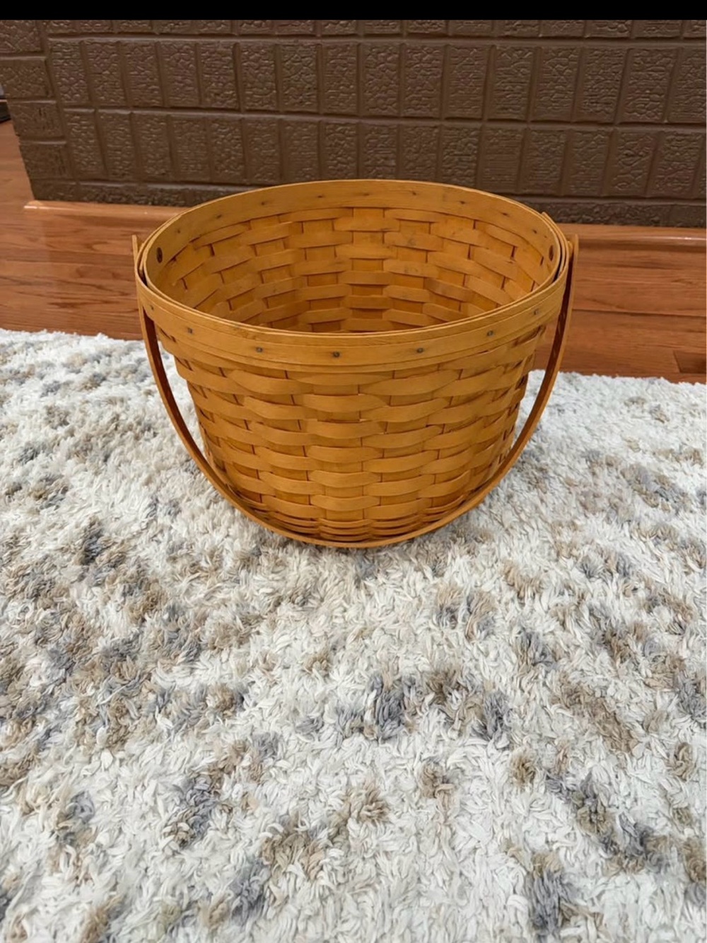 Longaberger 13”  Honey-Tan Woven Basket with Moving Handle
